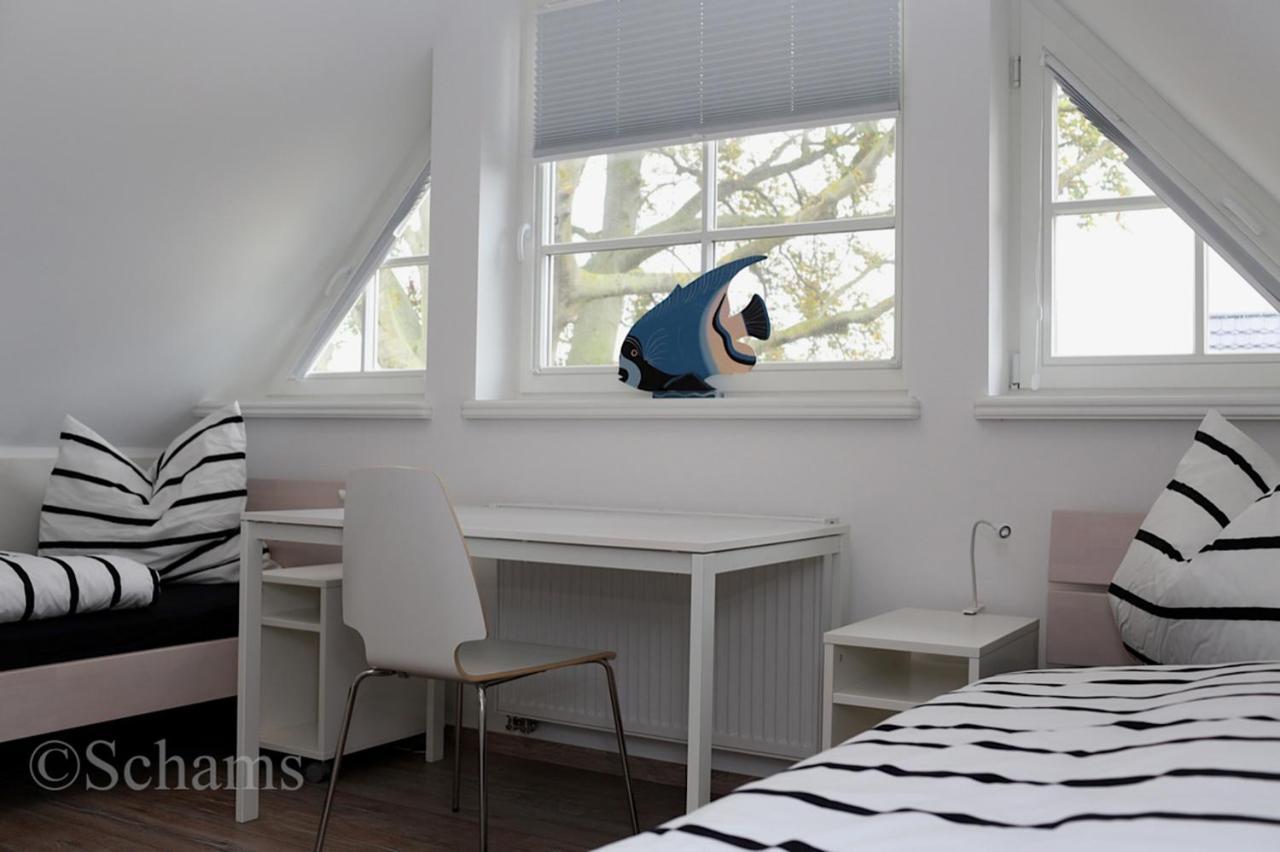Ostseelagune Zingst, Exklusive Dhh, Strandnah, Sauna, Kamin, 3 Sz, 2 Baeder, Glasfaser, Haustierfrei, Garten Mit Suedterrasse, E-Ladesaeule, 2 Stellplaetze, Strandkorb, Fahrradschuppen, Waschmaschine, Trockner, Nichtraucher Kültér fotó