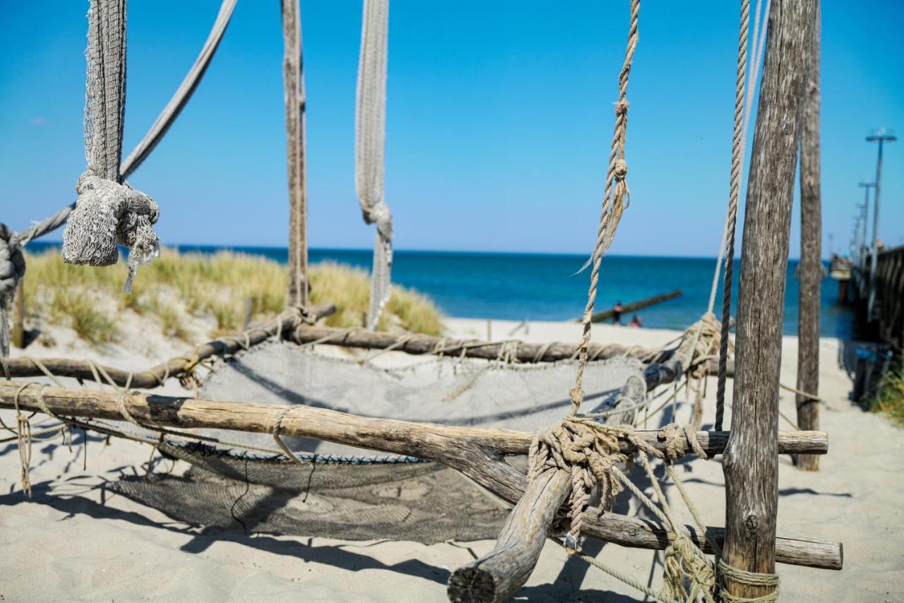 Ostseelagune Zingst, Exklusive Dhh, Strandnah, Sauna, Kamin, 3 Sz, 2 Baeder, Glasfaser, Haustierfrei, Garten Mit Suedterrasse, E-Ladesaeule, 2 Stellplaetze, Strandkorb, Fahrradschuppen, Waschmaschine, Trockner, Nichtraucher Kültér fotó